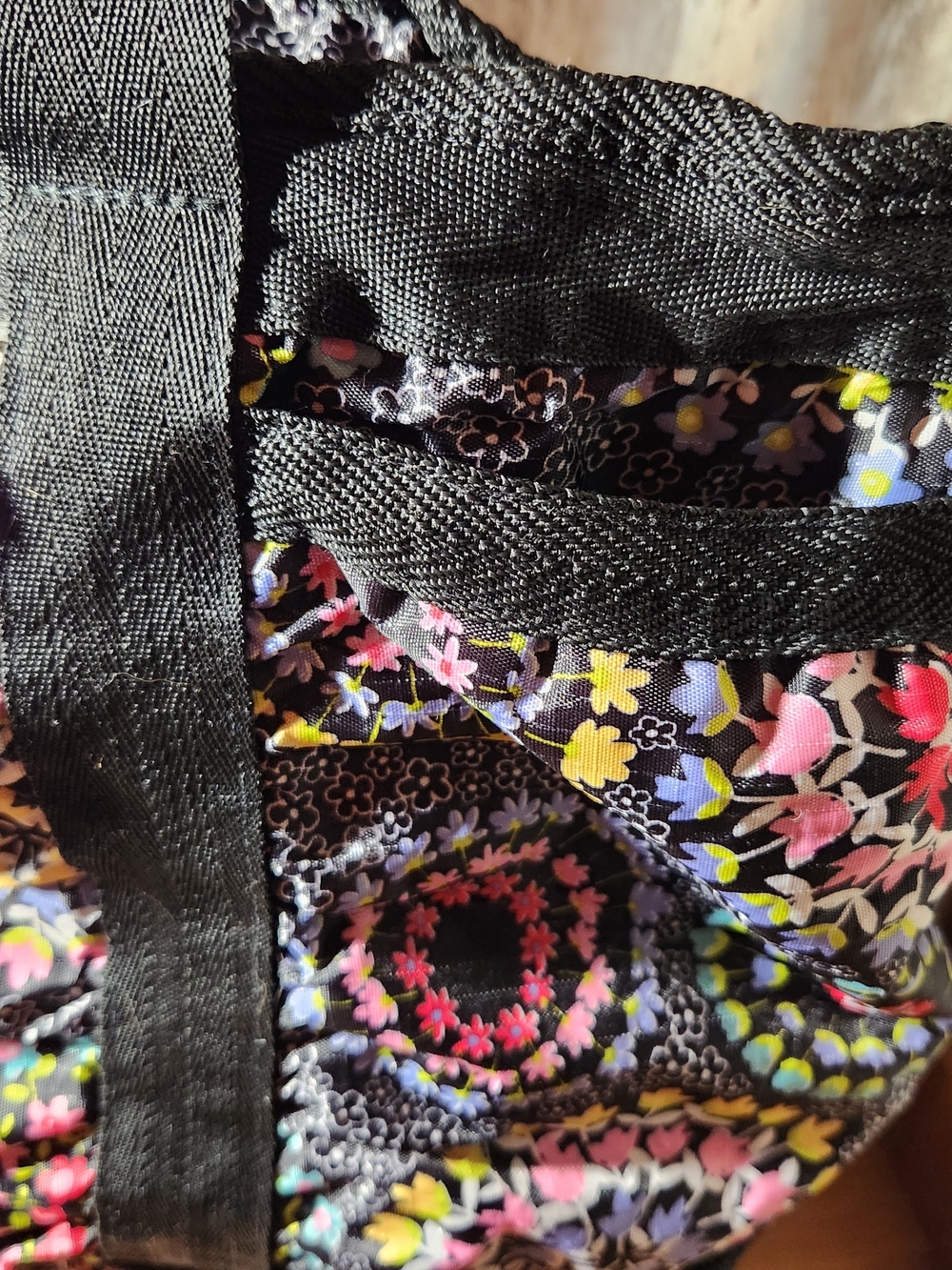 Aphorism Black Nylon Multi Color Tote Floral Medallions Side Pockets Zippers - Picture 9 of 14